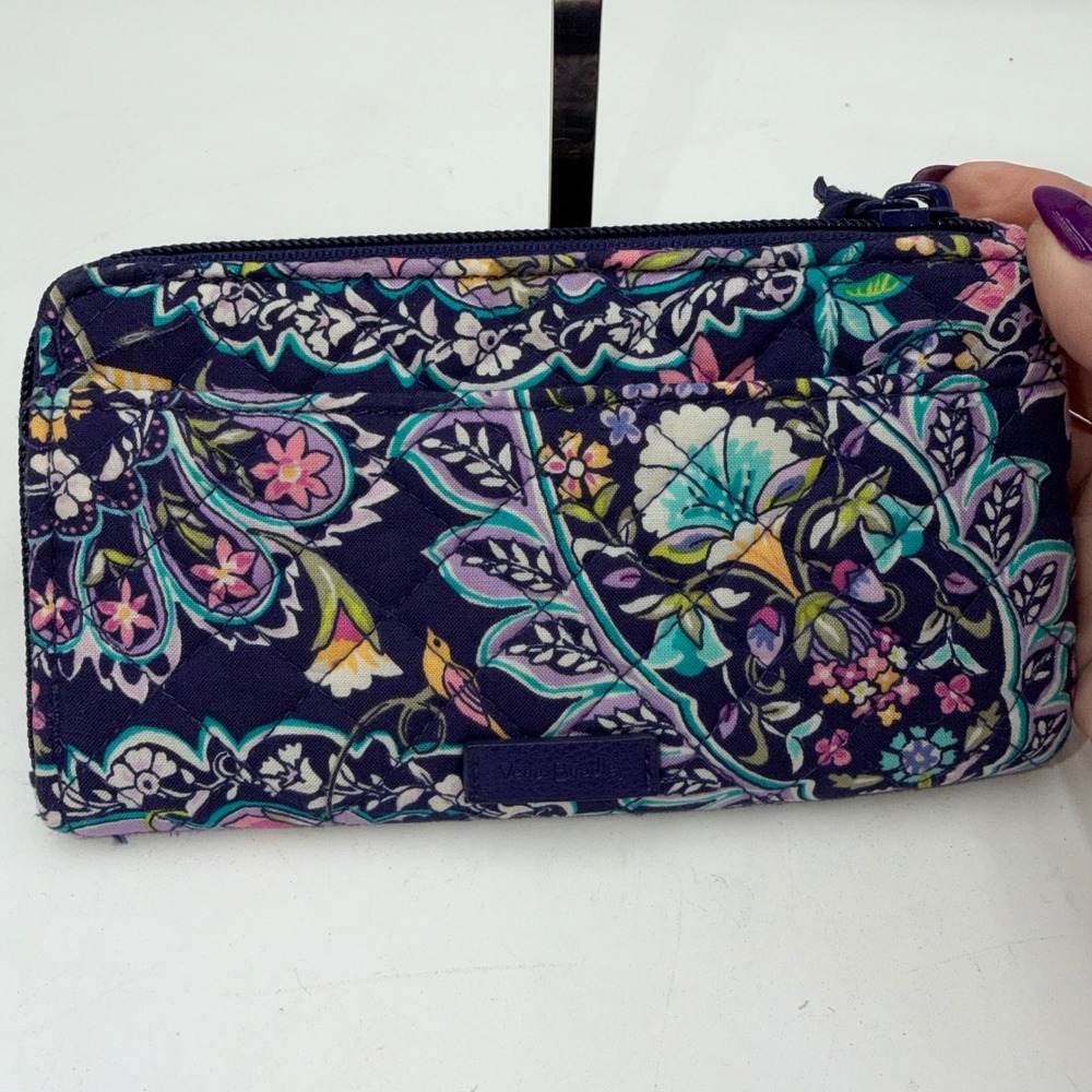 Vera Bradley Purple Paisley Quilted Cotton Zip Around Wallet ID Window Floral - Picture 4 of 9